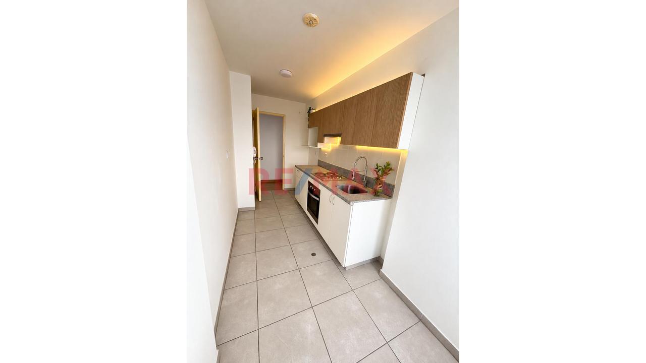 Venta De Dúplex Con Amplia Terraza Y Zona De Parrilla | Surquillo, Límite Con Miraflores — foto 14