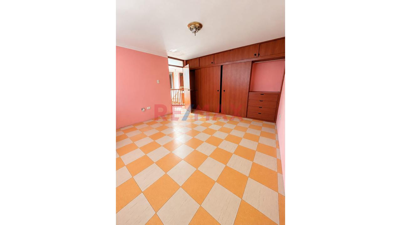 🏡✨ ¡Se Vende Amplia Casa En Asociación José Olaya – Cayma! — foto 9