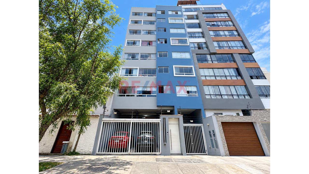 Departamento En Venta De 68 M² Con Ascensor En Surquillo - 9