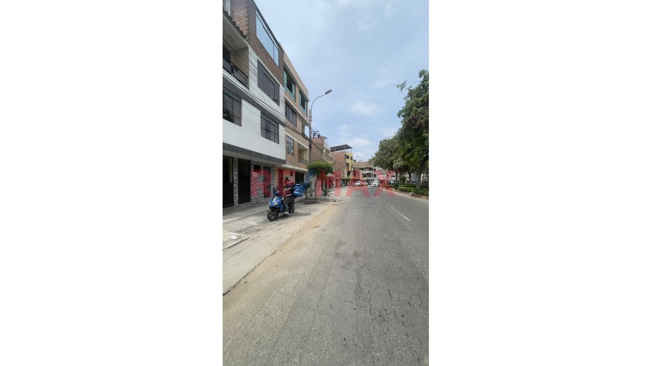 Venta Casa De 2 Pisos - San Martin De Porras — foto 2