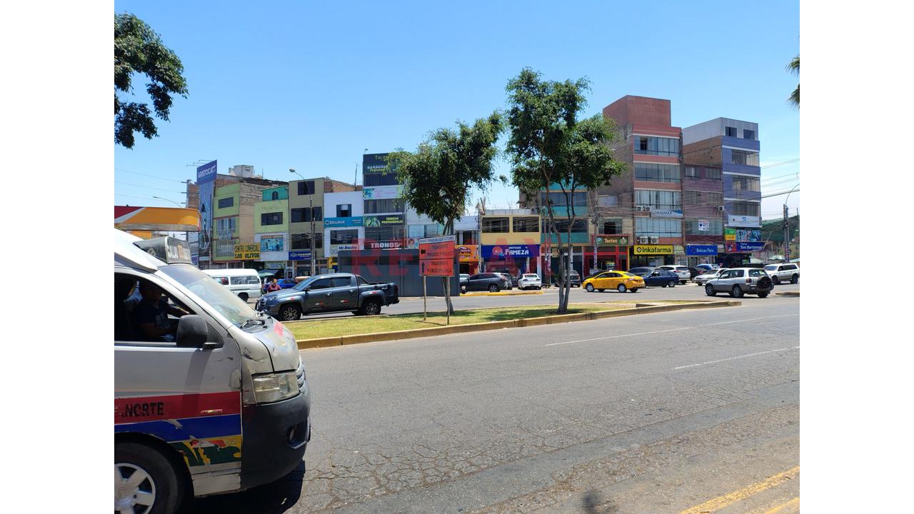 Alquiler De Local Comercial (2Do Piso) 125 M² En Esquina – Los Olivos - 4