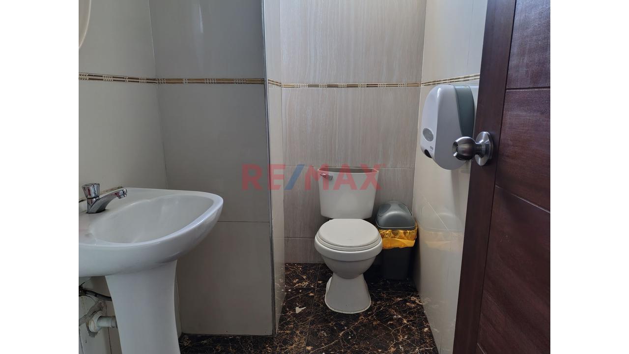 Alquiler De Local Comercial (2Do Piso) 125 M² En Esquina – Los Olivos - 11
