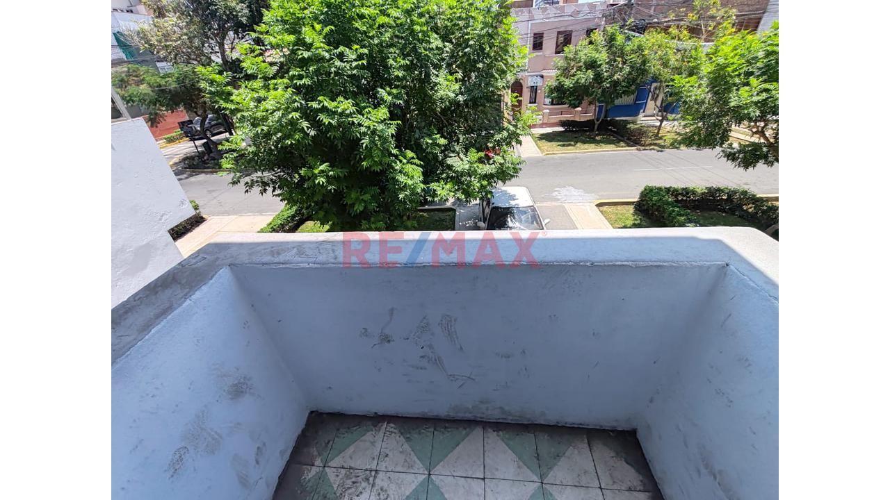 Vendo Casa De 3 Pisos 6Dor Jesus María, Oportunidad Unica Para Invertir — foto 5