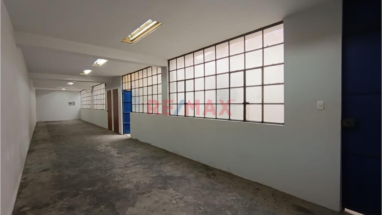 Local Industrial En Alquiler Comas — foto 13