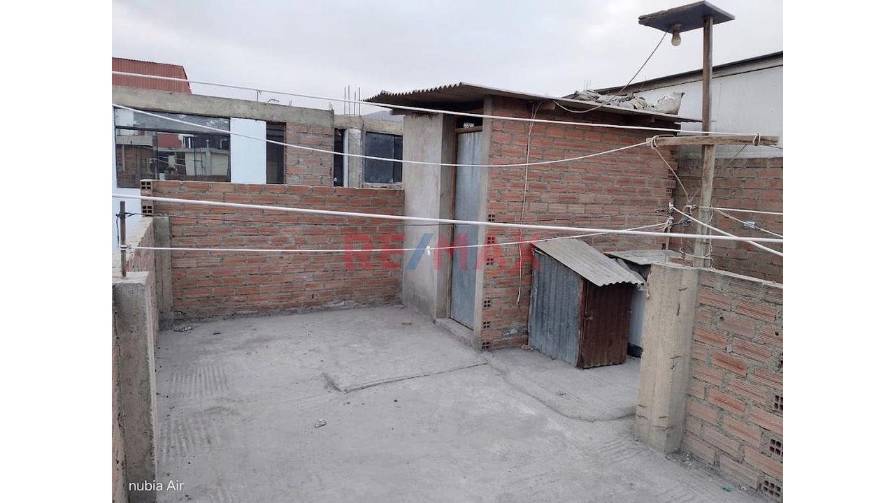 Venta Casa De 2 Pisos Mas Azotea En Los Olivos — foto 5