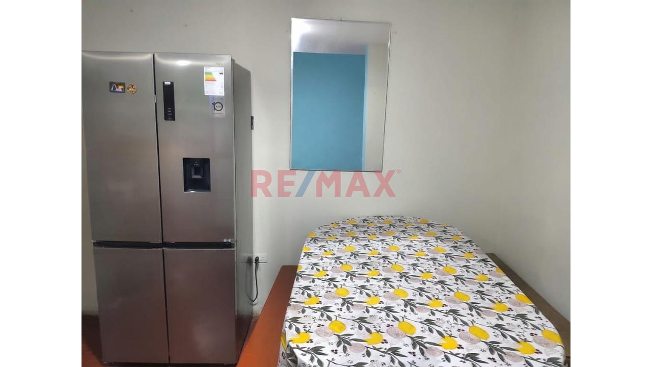 Venta Casa De 2 Pisos Mas Azotea En Los Olivos — foto 3