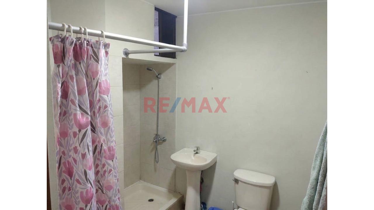 Venta Casa De 2 Pisos Mas Azotea En Los Olivos — foto 4
