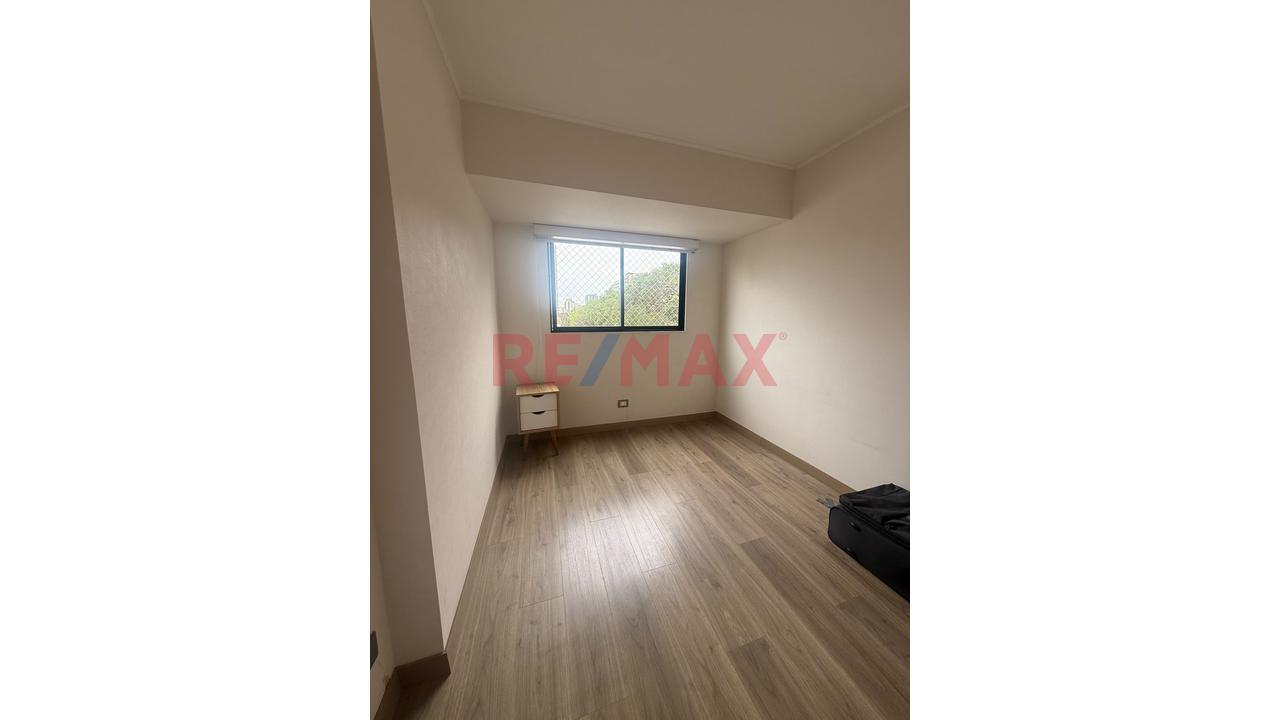 Alquilo Departamento En San Isidro Amoblado De 3 Dorm. Con Cochera Doble Lineal — foto 3