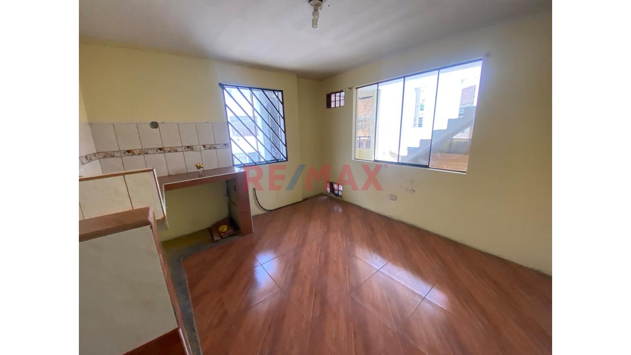 🏡🔥 ¡Vendo Casa En Esquina De 2 Pisos En El Callao! | Ideal Para Vivienda O Inversión — foto 6