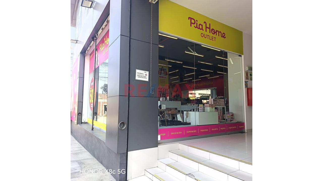 Alquilo Local Comercial En Centro Comercial Vulcano-Ate - 3