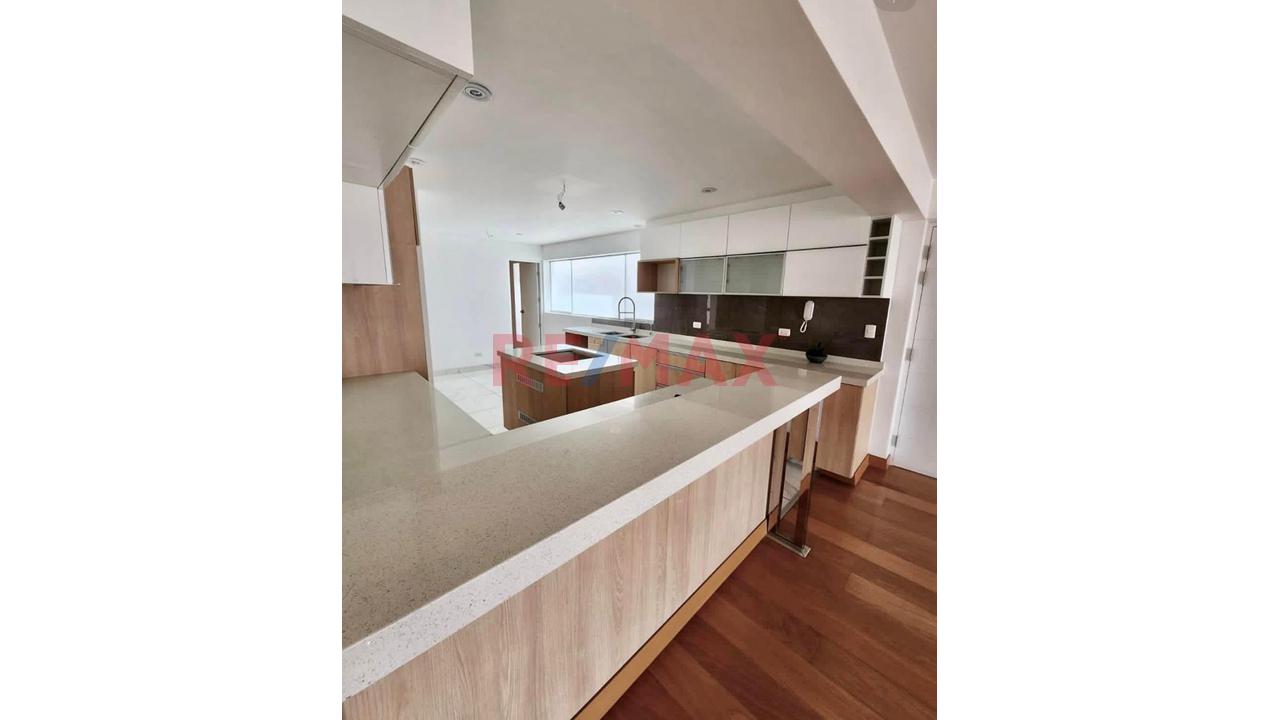 Penthouse De Lujo En Puerta Del Sol, Cayma — foto 3