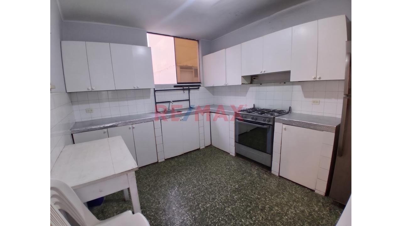 Dúplex De Segundo Piso En Venta, Miraflores — foto 4