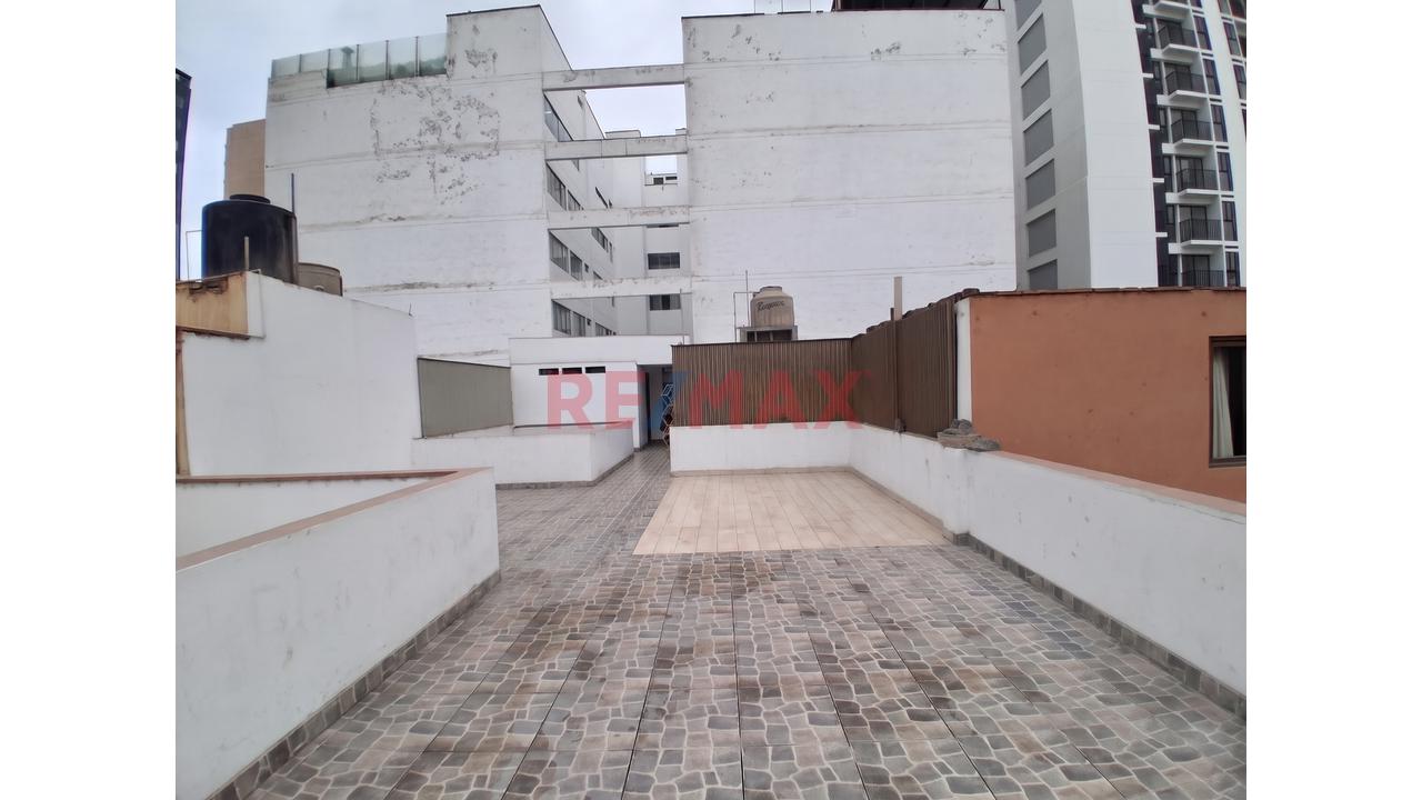 Dúplex De Segundo Piso En Venta, Miraflores — foto 9