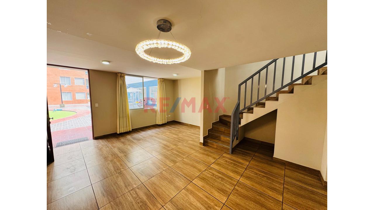 🏡 ¡Casa En Venta En Condominio Mambo 3 – Comas! 🌟 ✨ 4 Niveles, 5 Dormitorios Y Terraza Con Piscina Tipo Jacuzzi — foto 2