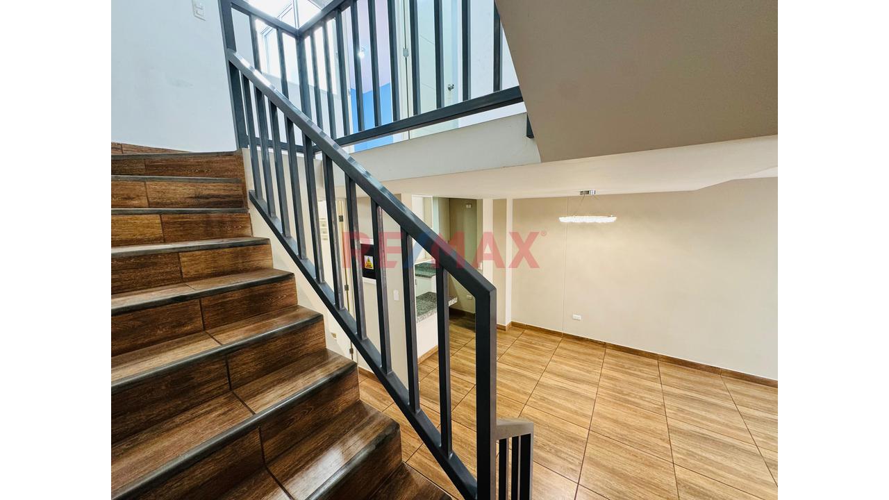🏡 ¡Casa En Venta En Condominio Mambo 3 – Comas! 🌟 ✨ 4 Niveles, 5 Dormitorios Y Terraza Con Piscina Tipo Jacuzzi — foto 6
