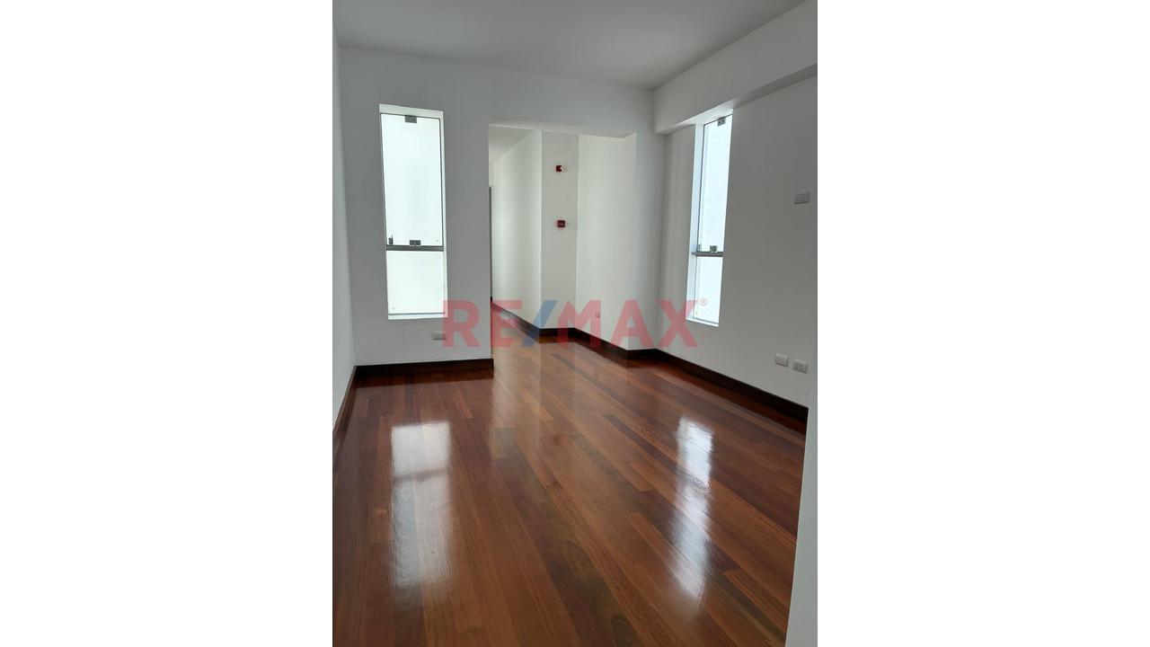 Venta De Departamento En San Borja Chacarilla, Urbanizacion Cerrada — foto 6