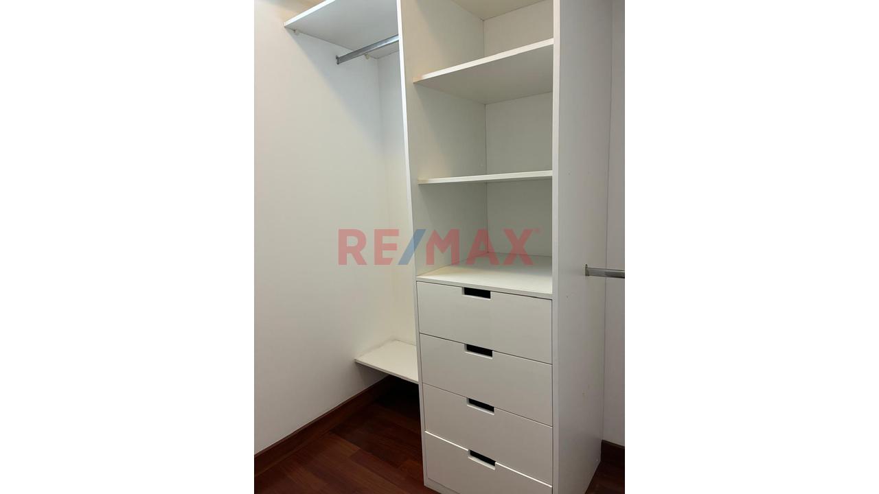 Venta De Departamento En San Borja Chacarilla, Urbanizacion Cerrada — foto 14
