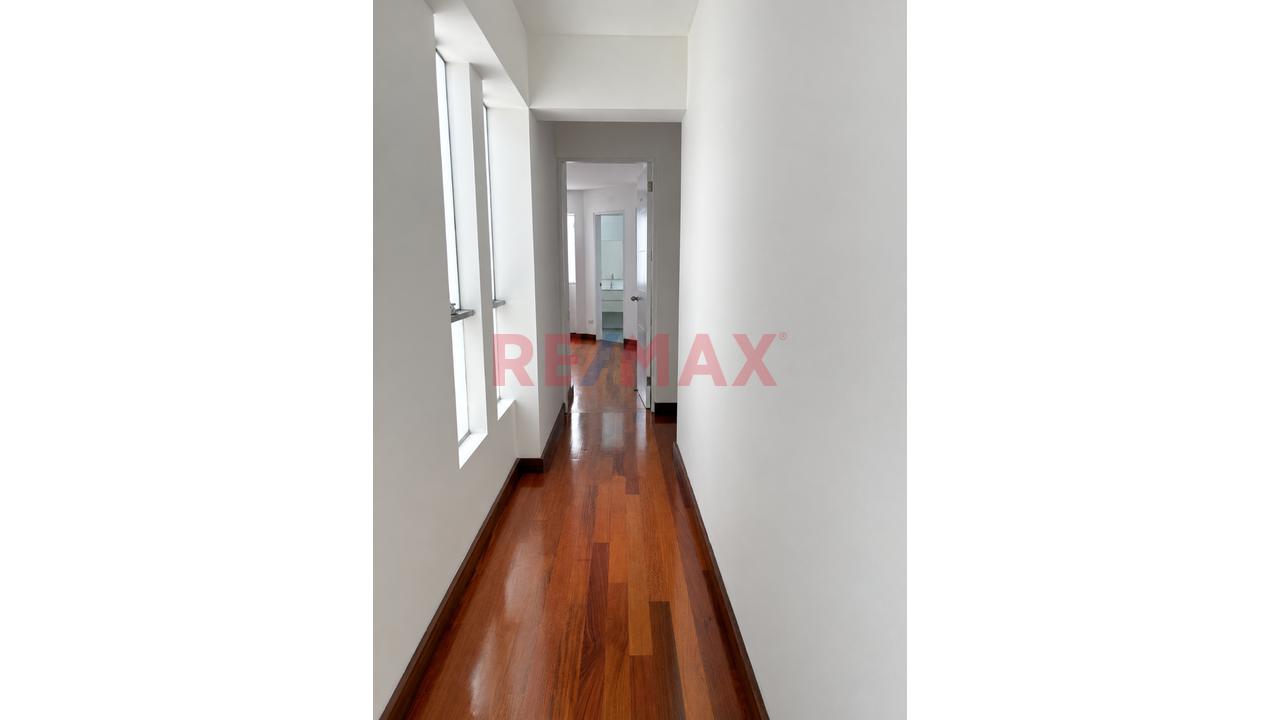 Venta De Departamento En San Borja Chacarilla, Urbanizacion Cerrada — foto 7