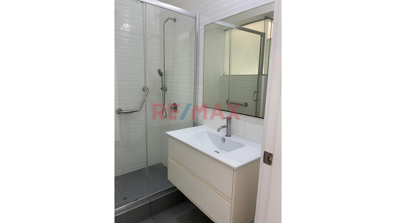 Venta De Departamento En San Borja Chacarilla, Urbanizacion Cerrada - 17