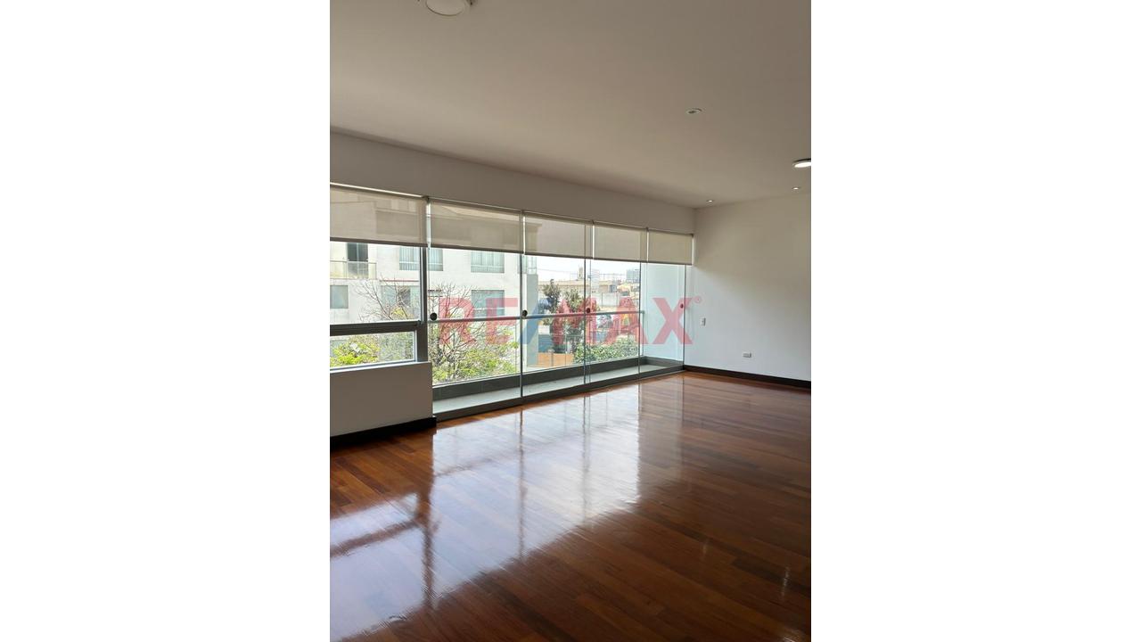 Venta De Departamento En San Borja Chacarilla, Urbanizacion Cerrada — foto 12