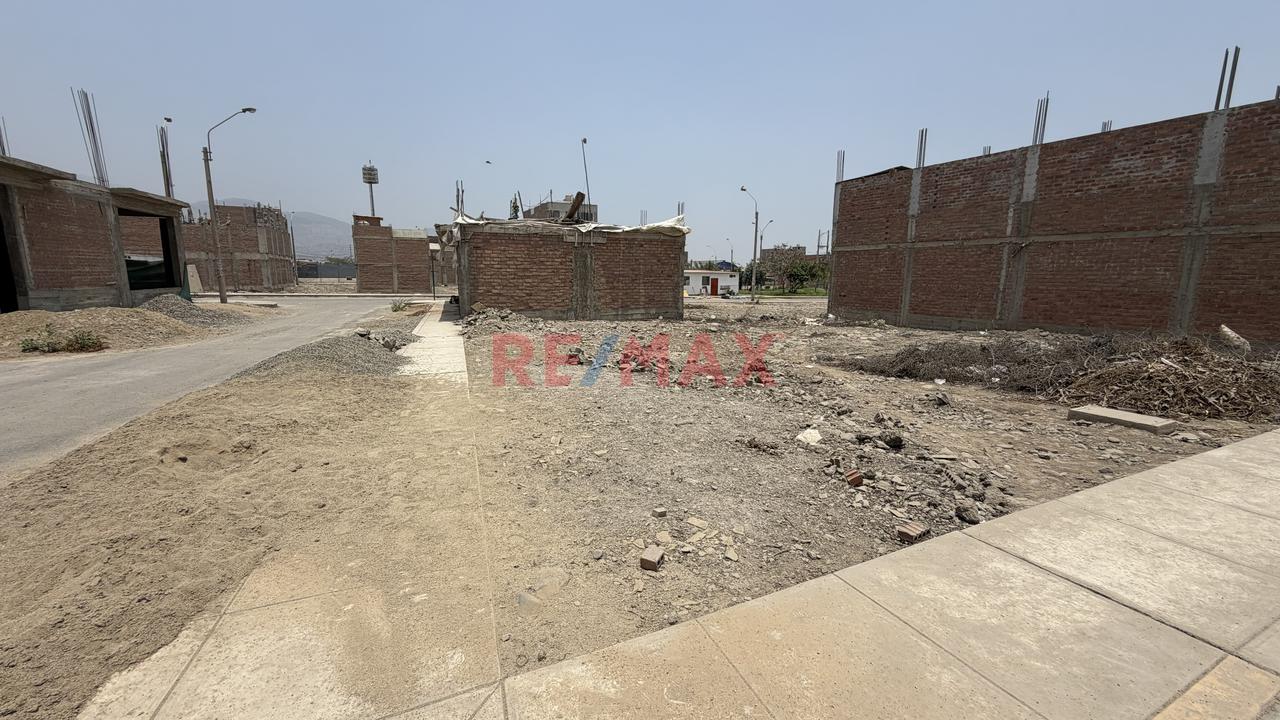 Venta De Terreno En Esquina De 125.78 M² Frente A Parque – Urb. Esmeralda I, Carabayllo - 5