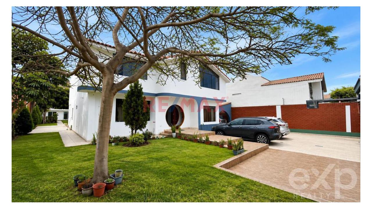 Casa En Venta En Sol De La Molina | 1.080 M² De Terreno, Jardín Y Piscina — foto 3