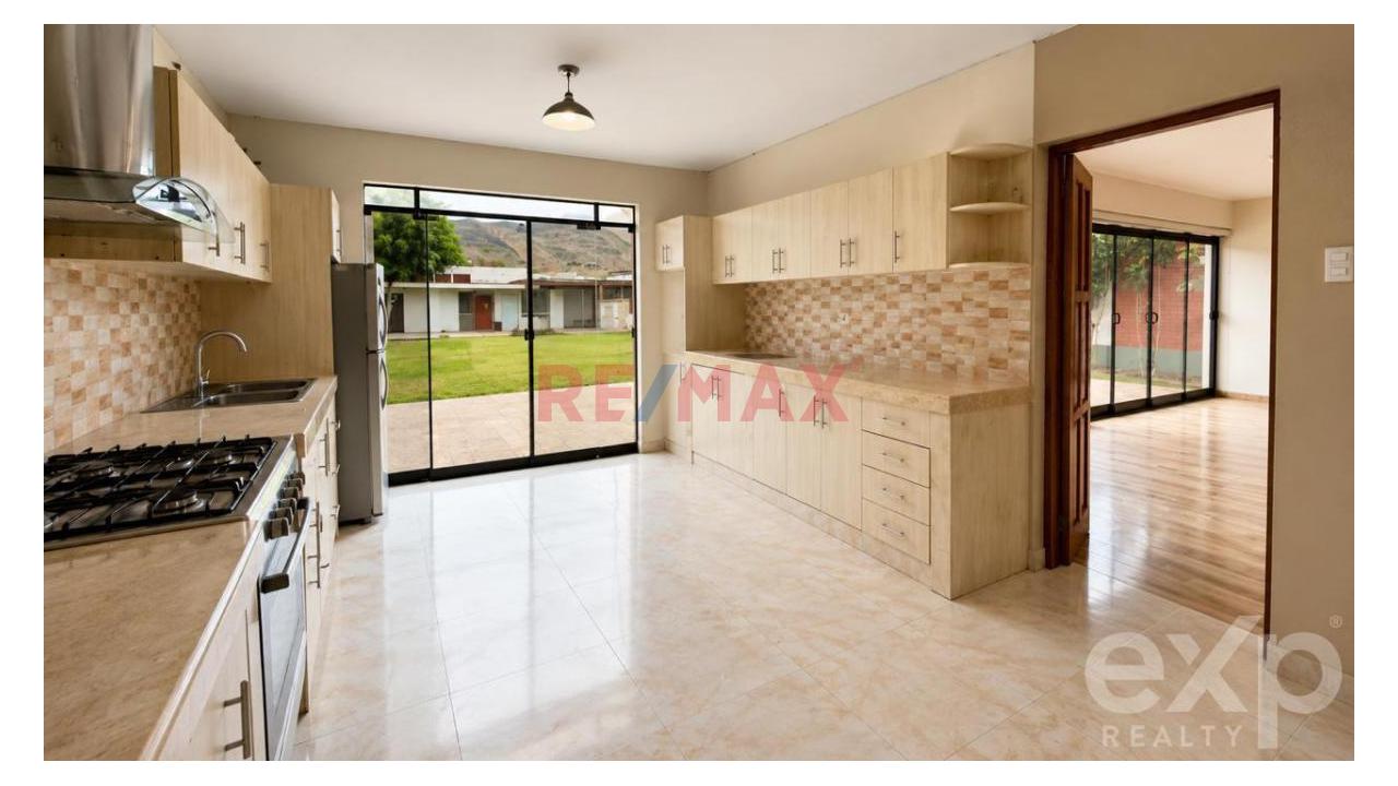 Casa En Venta En Sol De La Molina | 1.080 M² De Terreno, Jardín Y Piscina — foto 8