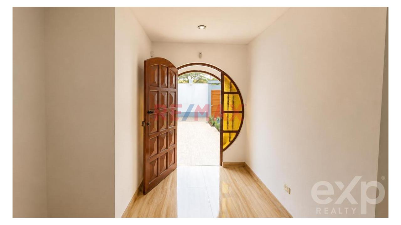 Casa En Venta En Sol De La Molina | 1.080 M² De Terreno, Jardín Y Piscina — foto 6