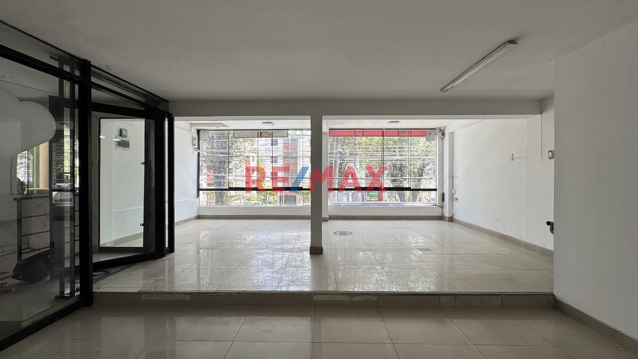 Local Comercial En Plena Av. Eeuu - 1