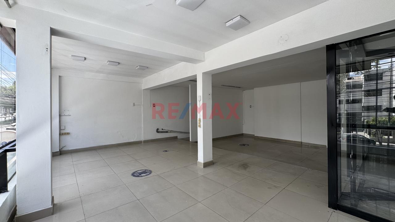 Local Comercial En Plena Av. Eeuu - 3