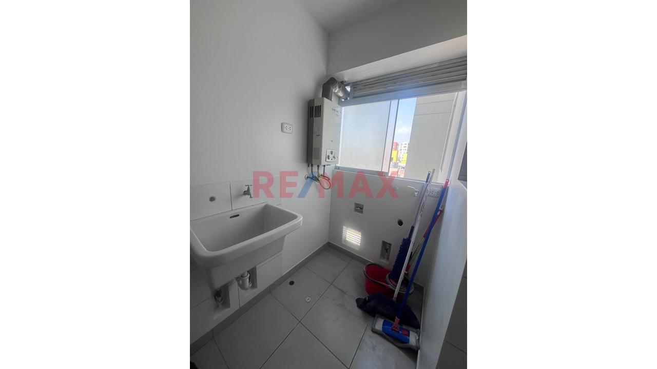 ¡Alquila Departamento De 3 Dormitorios En Breña! — foto 12