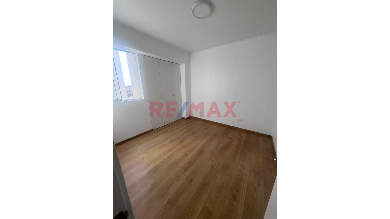 ¡Alquila Departamento De 3 Dormitorios En Breña! — foto 7