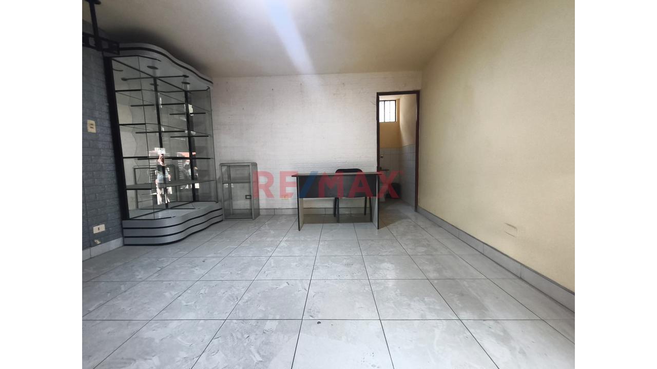 ¡Oportunidad Comercial Frente Al Mall Puruchuco! | Local De 20 M² Con Puerta A Calle - 7