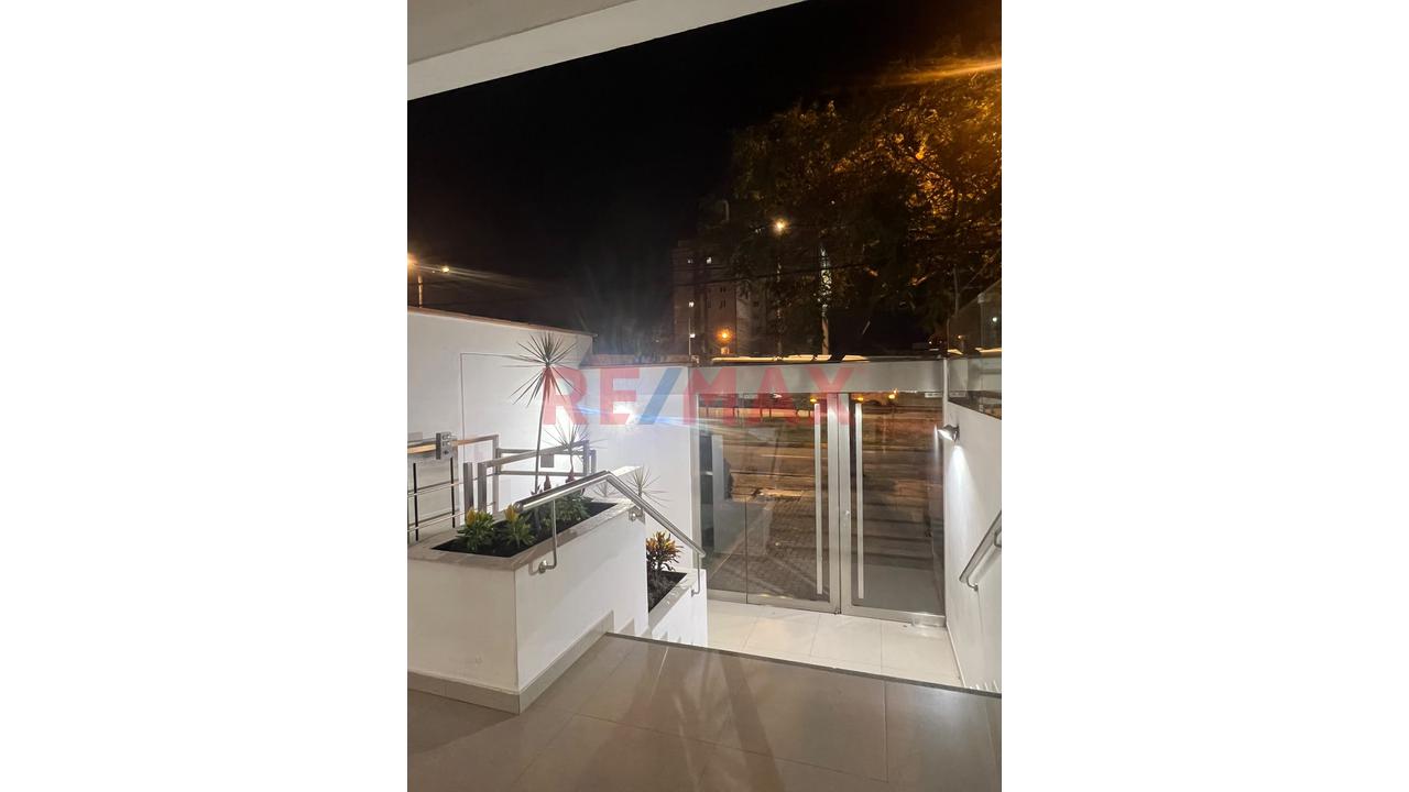 Flat De 104 M² Con Doble Estacionamiento Y Depósito - 20