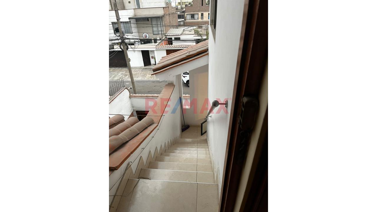 Duplex De 5 Habitaciones En Venta La Molina - 3