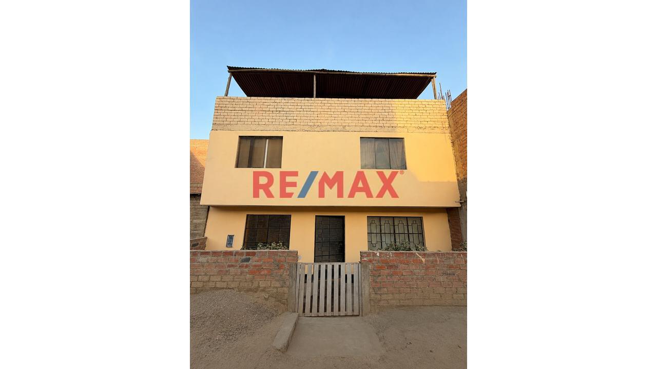 Casa Comercial En Venta En Pachacútec - Ventanilla - 1