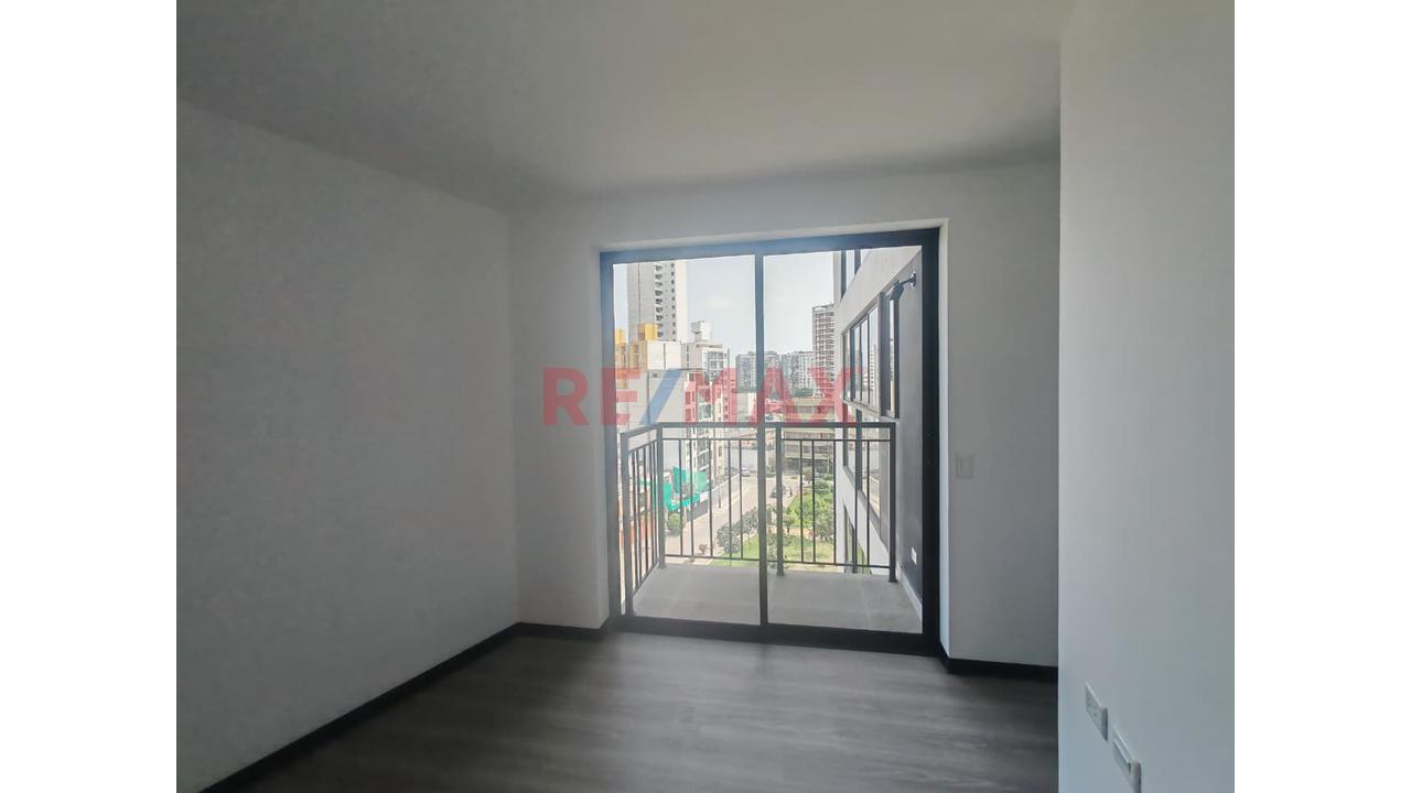 Departamento En Venta Frente A Parque - 6