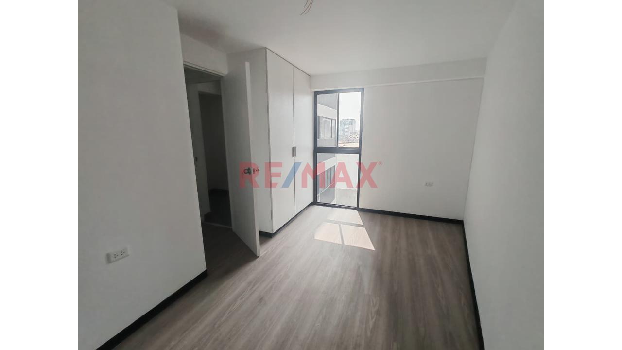 Departamento En Venta Frente A Parque - 8