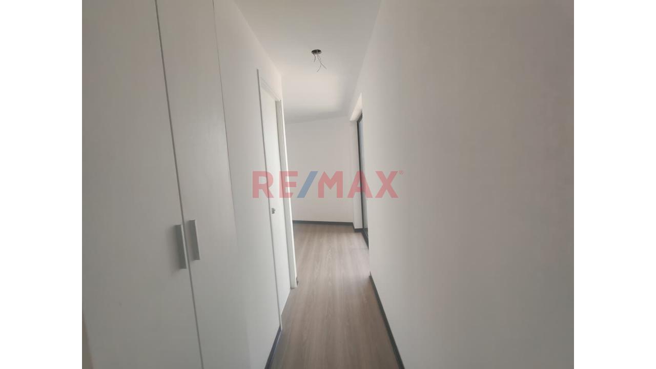Departamento En Venta Frente A Parque - 5
