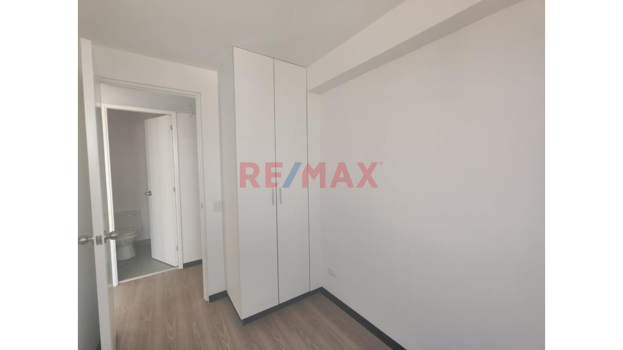 Departamento En Venta Frente A Parque - 4