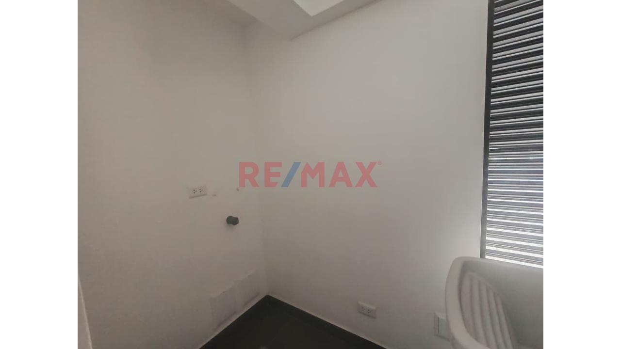 Departamento En Venta Frente A Parque - 7