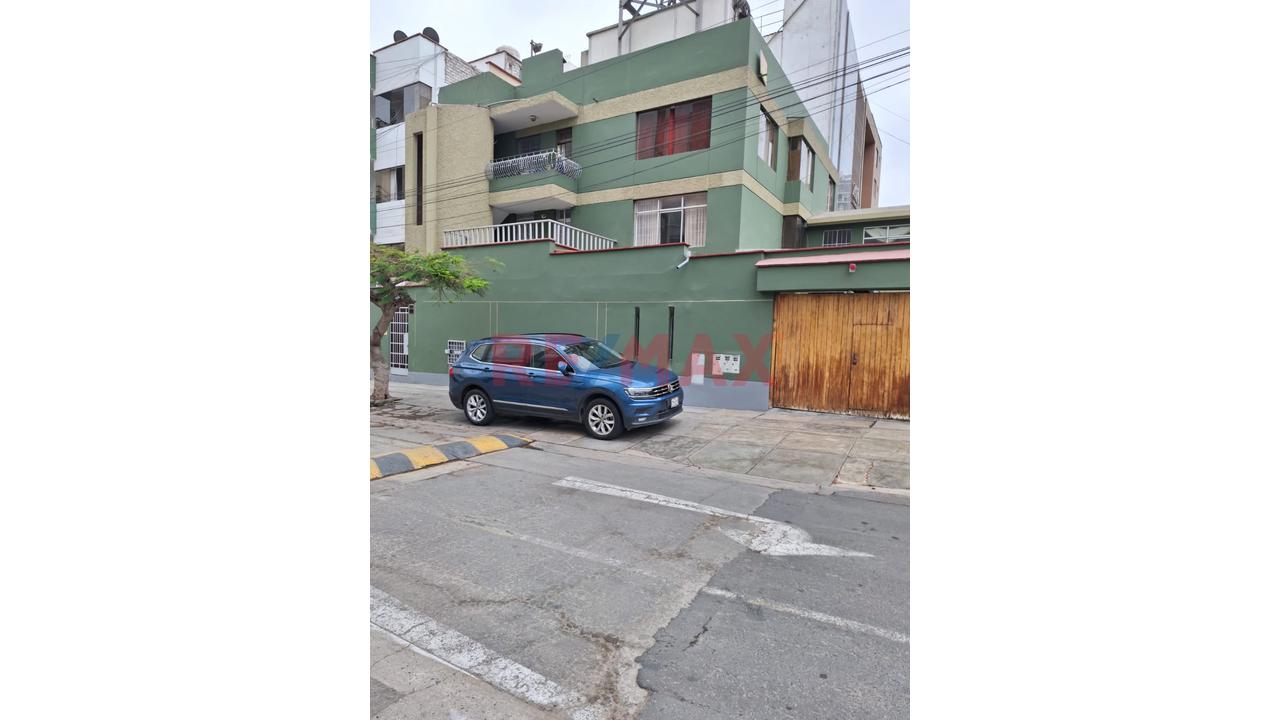 Alquilo Departamento Amplio En Av. Principal Surquillo - 1
