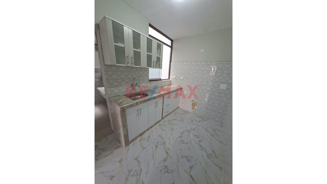 Alquiler Departamentto Remodelado Frente A Parque Distrito De Rimac — foto 5