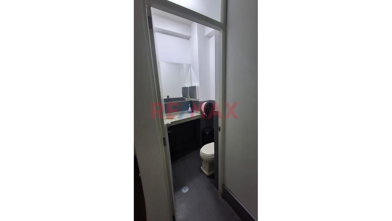 Se Alquilan 223.40 M2 En Ate - 2 Pisos Multifuncionales / Coworking Industrial - 17