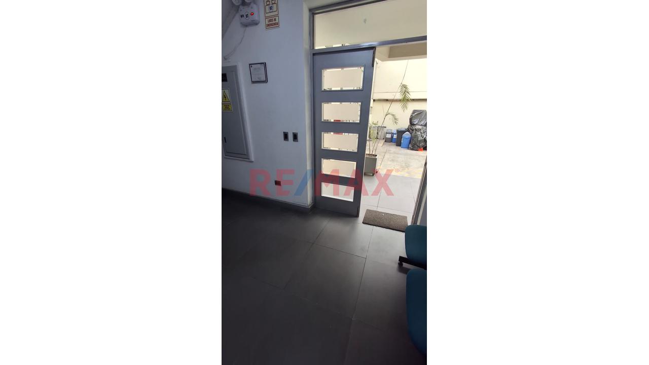 Se Alquilan 223.40 M2 En Ate - 2 Pisos Multifuncionales / Coworking Industrial - 9