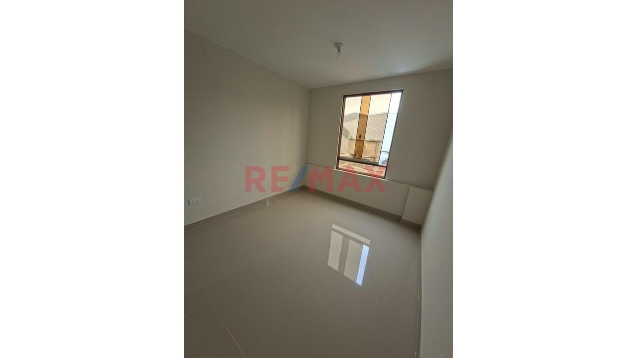 Alquiler Departamentto Remodelado Frente A Parque Distrito De Rimac — foto 13