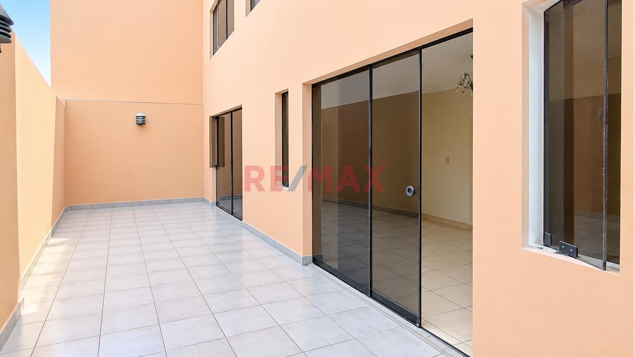 Venta Exclusivo Triplex Con Terraza Y Amplia Cochera Santa Patricia La Molina - 13