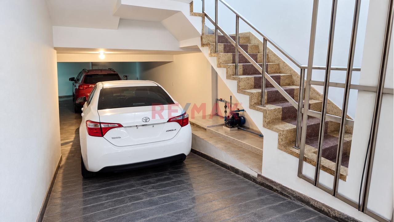 Venta Exclusivo Triplex Con Terraza Y Amplia Cochera Santa Patricia La Molina - 14