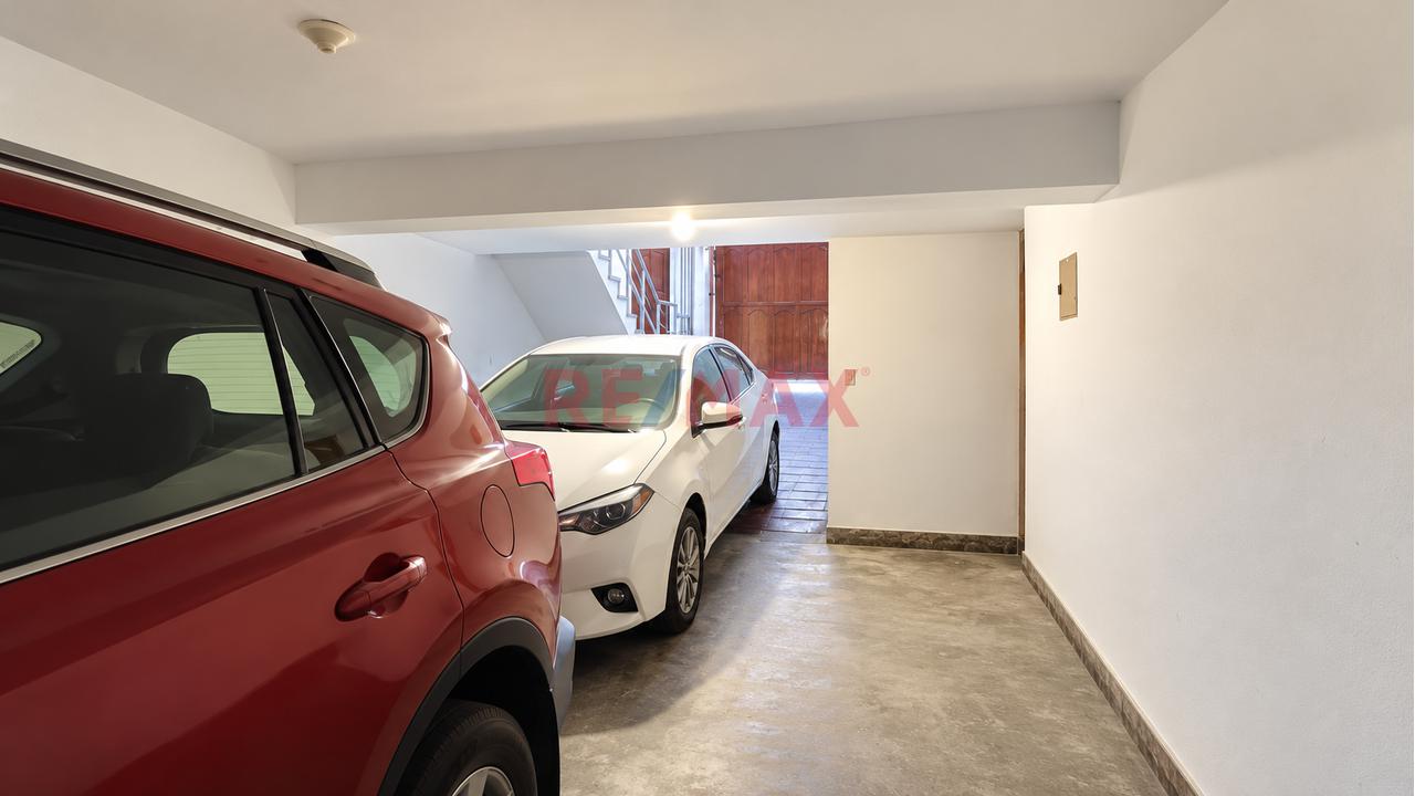 Venta Exclusivo Triplex Con Terraza Y Amplia Cochera Santa Patricia La Molina - 15