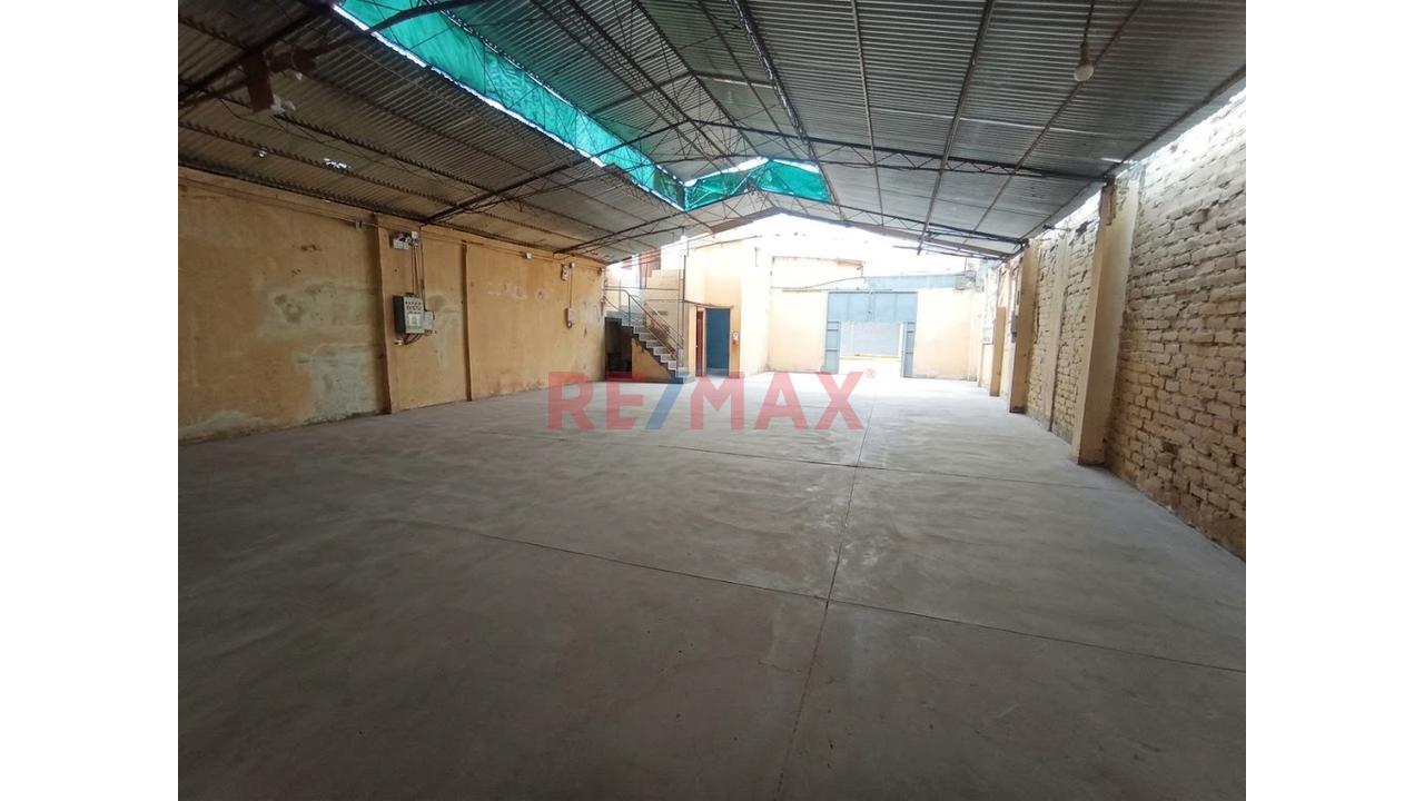 Local Comercial En Alquiler – Av. Tingo María, Breña - 2
